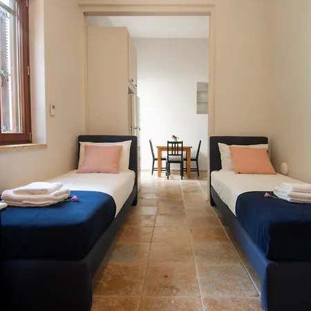 The Saronic - Jungle On The Sea *